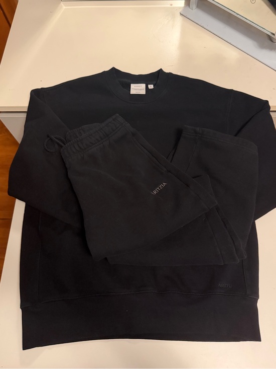 Aritzia Sweaters - Matching Aritzia Sweatsuit